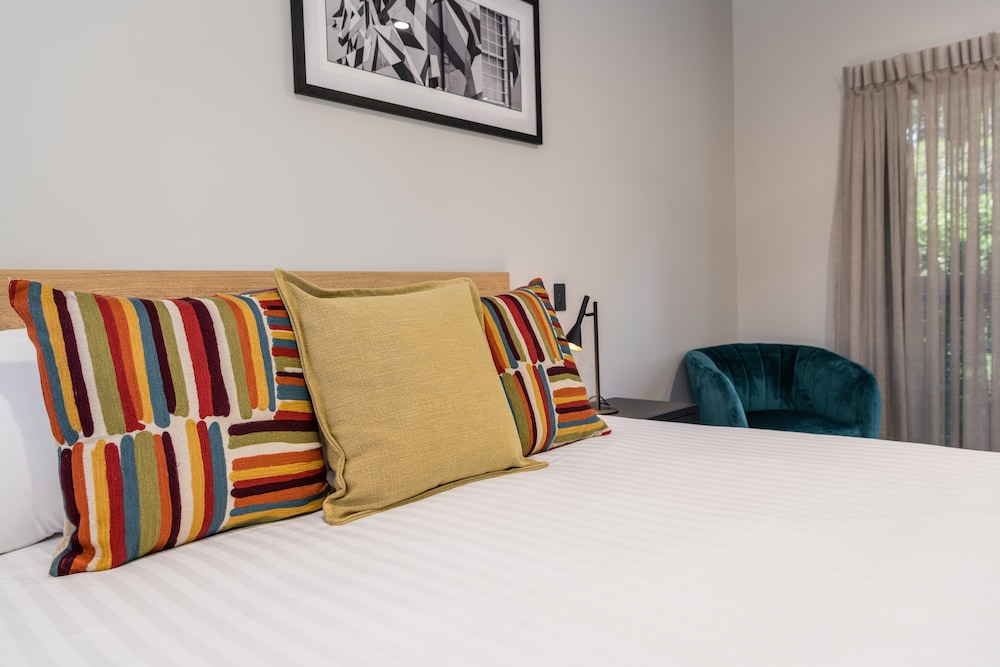 Avenue Motel Apartments — 4-Star Luxury Hotel in Toowoomba, Australia
