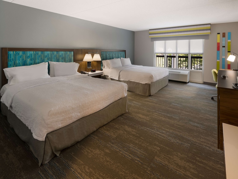 Hampton Inn & Suites Fredericksburg at Celebrate Virginia - photo 8