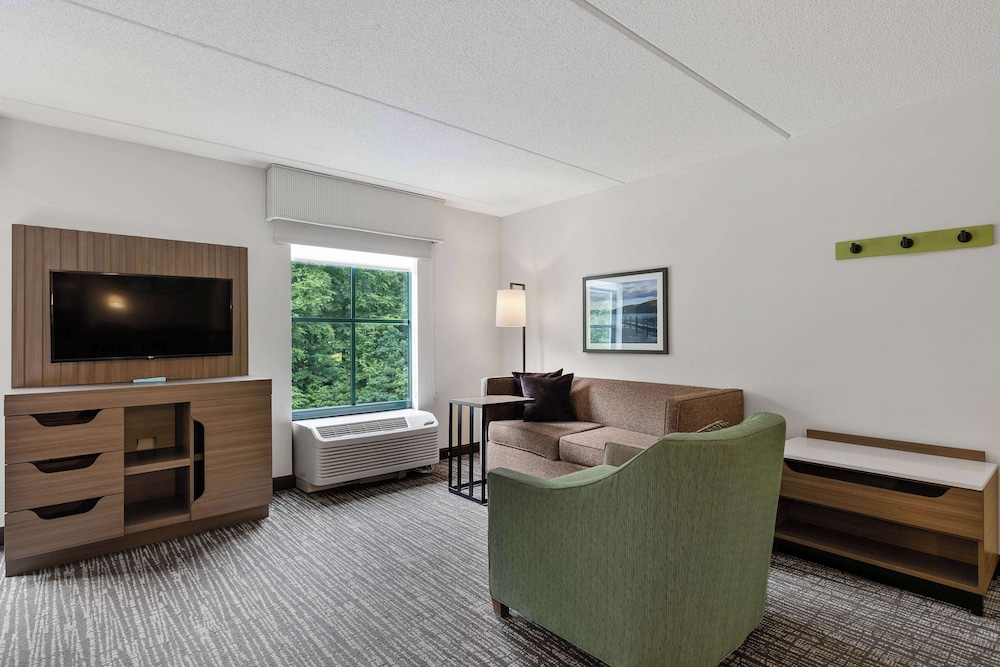 Hampton Inn & Suites Lake George - photo 46
