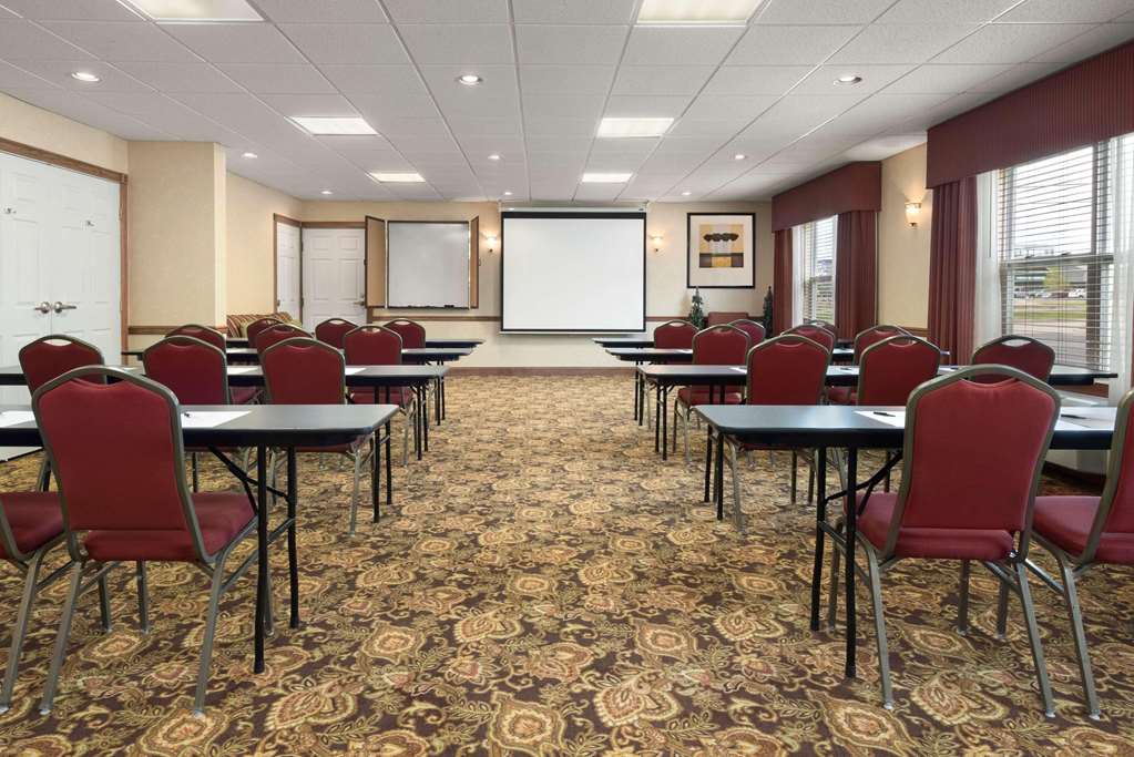 Country Inn & Suites by Radisson Stevens Point WI - photo 19