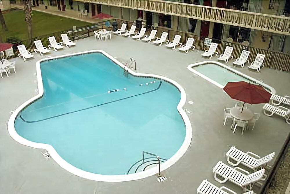 The Oceanfront Viking Motel - photo 11