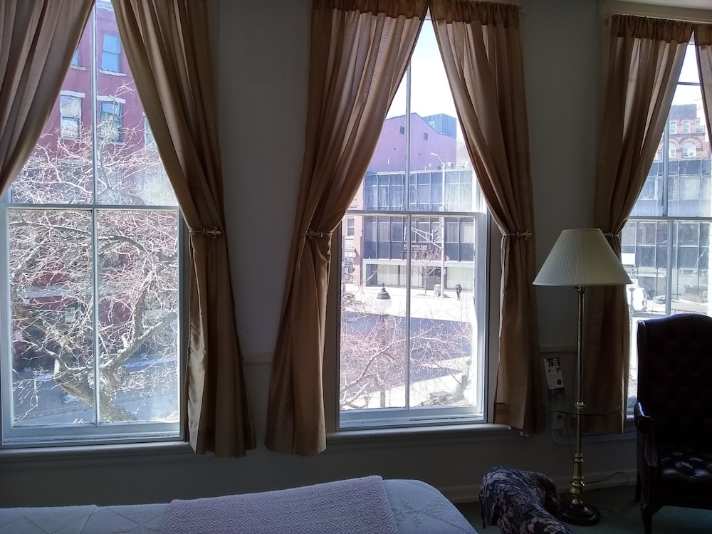 The Charles Inn — Bangor — photo 2