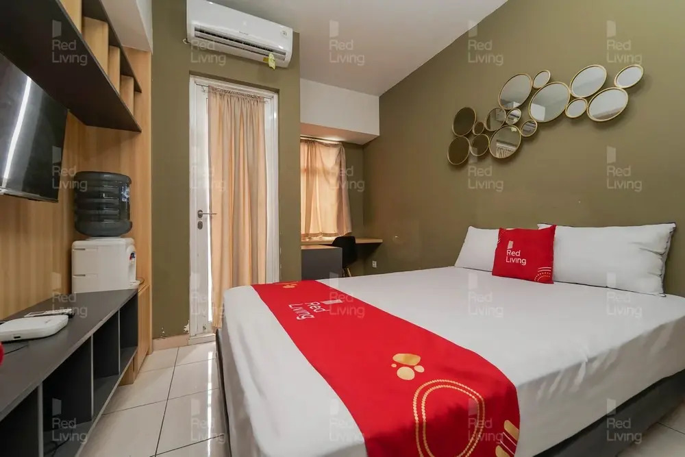 RedLiving Apartemen Springlake Summarecon Kamarku Tower Azolla