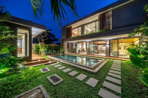 The Plaza 4BR With Pool in Bali s Eat Street in Seminyak, Indonesia