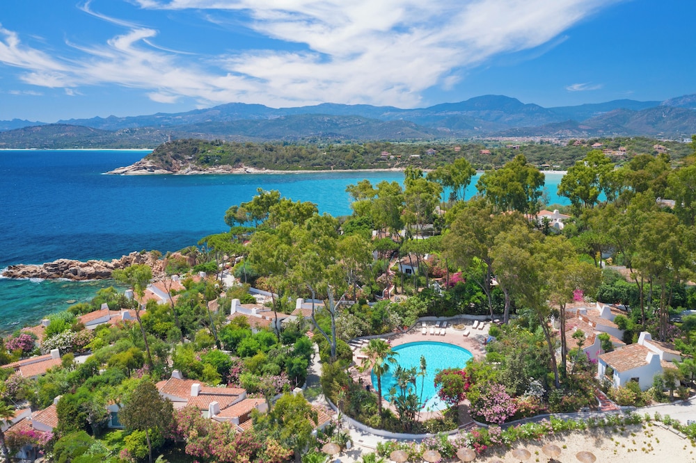 Arbatax Park I Cottage — 4-Star Luxury Hotel in Arbatax, Italy