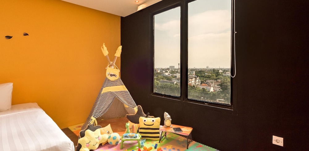 Yellow Bee Tangerang in Tangerang, Indonesia