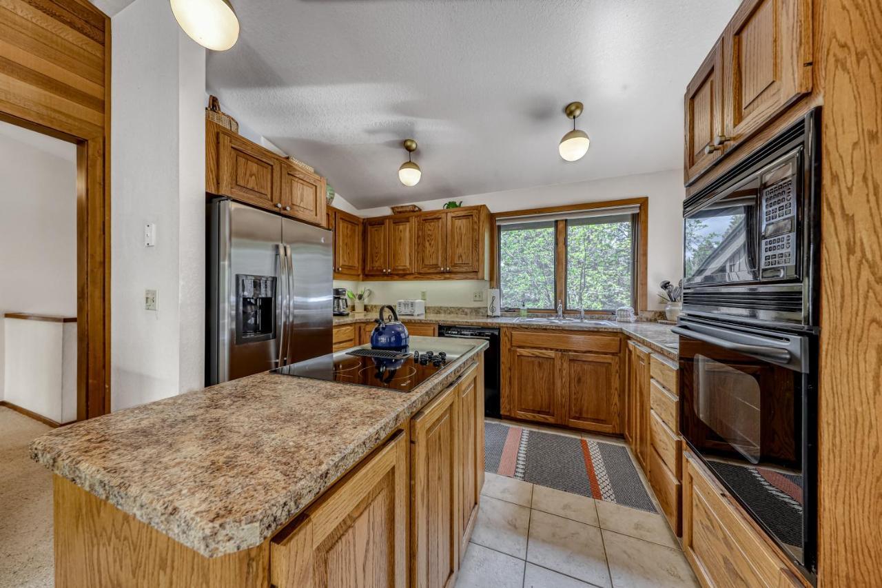 6 Red Cedar in Sunriver, United States