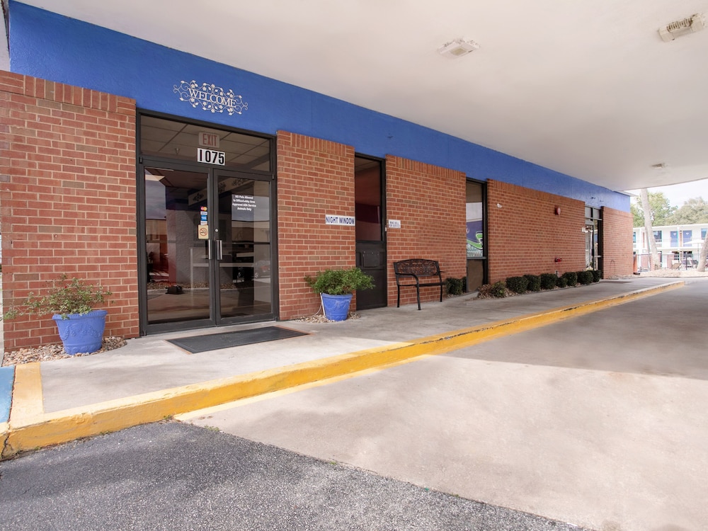 OYO Hotel Lake Park Valdosta I 75 - photo 27