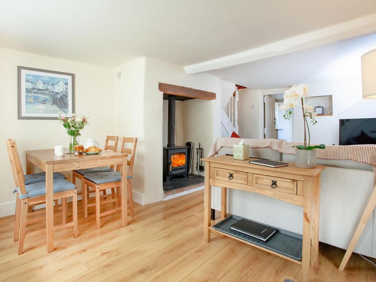 Otters Cottage — 4-Star Luxury Hotel in Ottery St Mary, United Kingdom