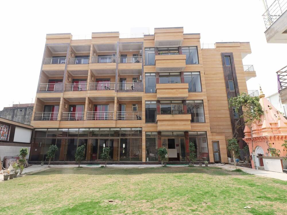 OYO 36075 Jjk Rukmini Vilas Hotel & Banquet in Muzaffarpur, India