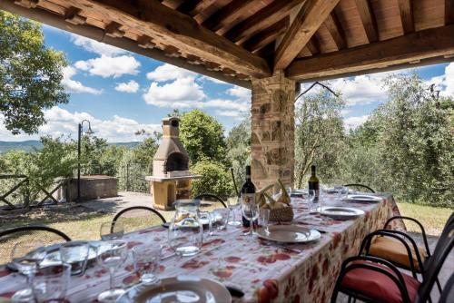 Villa Bellaria Lucignano — 4-Star Luxury Hotel in Lucignano, Italy