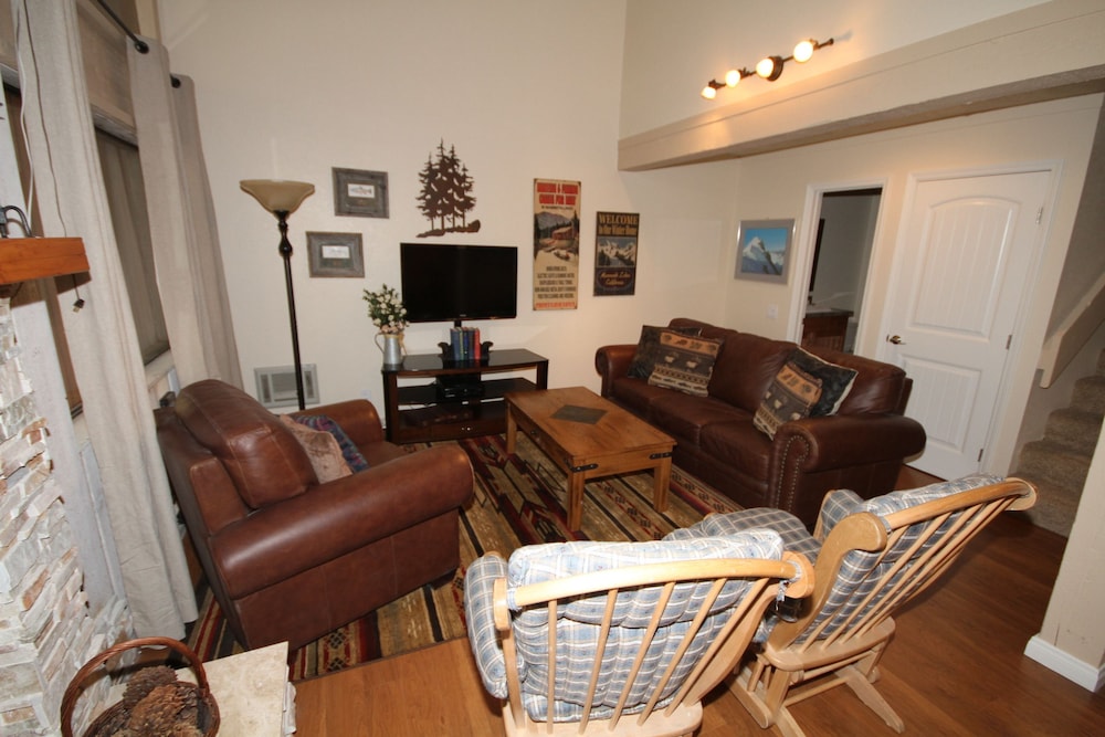 Mammoth Ski & Racquet Club - photo 43