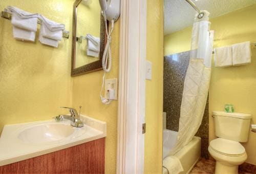 Bayside Inn - photo 20