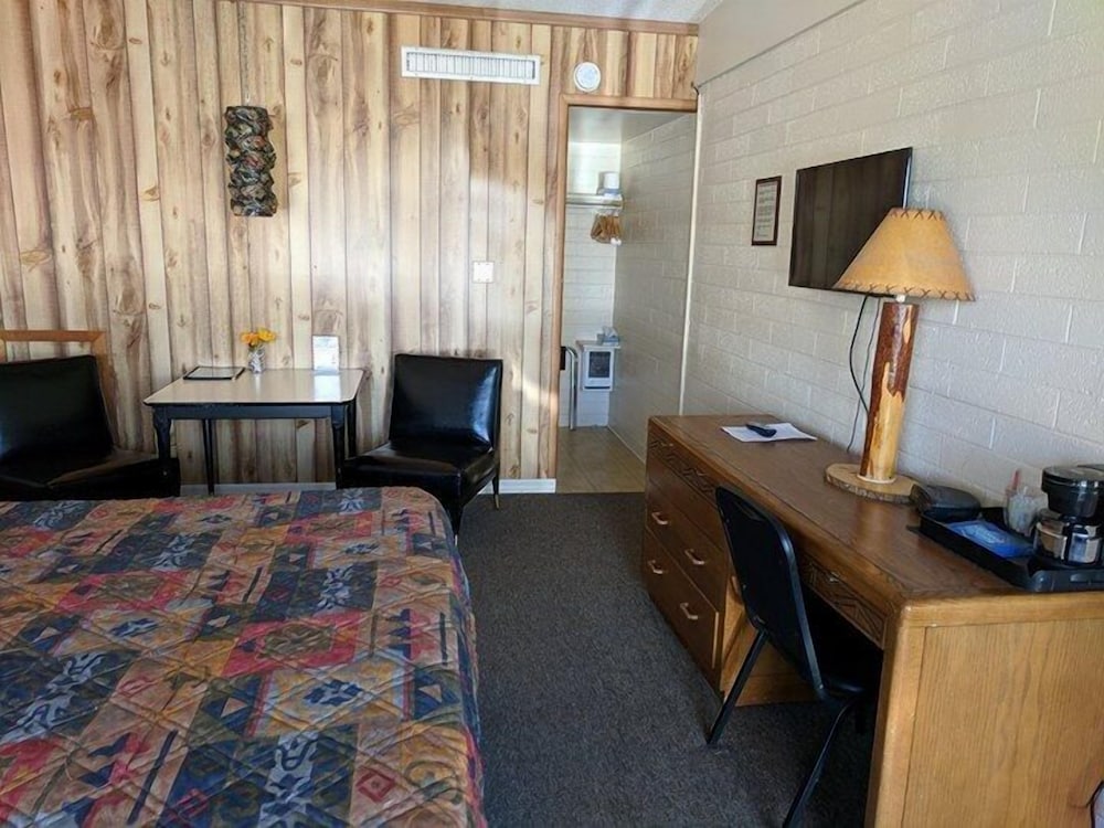 Grand Canyon Caverns Inn - photo 17