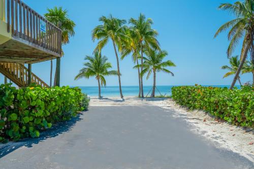Coco Plum Beach & Tennis Club & Marina - photo 49