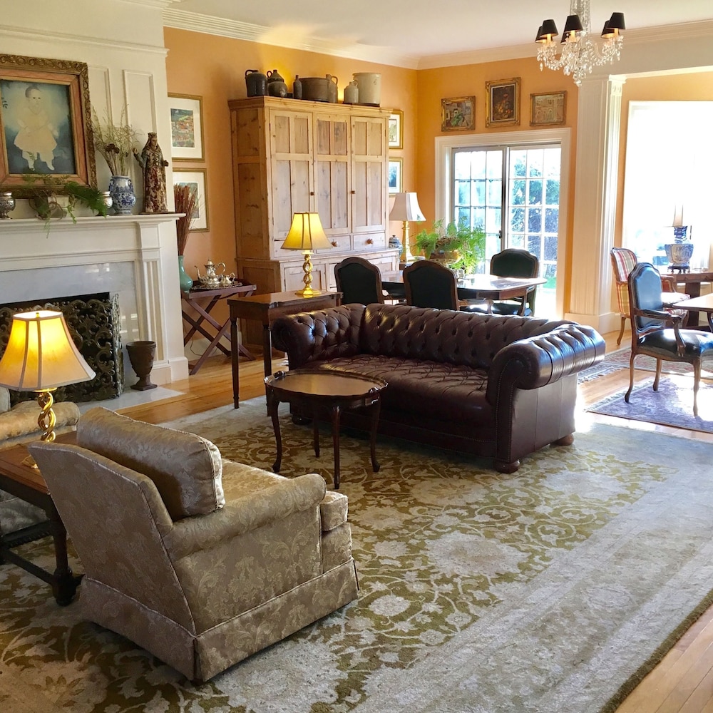 Kingsbrae Arms Inn — 4-Star Luxury Hotel in Saint Andrews, Canada
