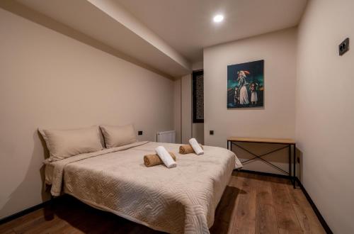 Niabi Apartments with Cinema and Billiards