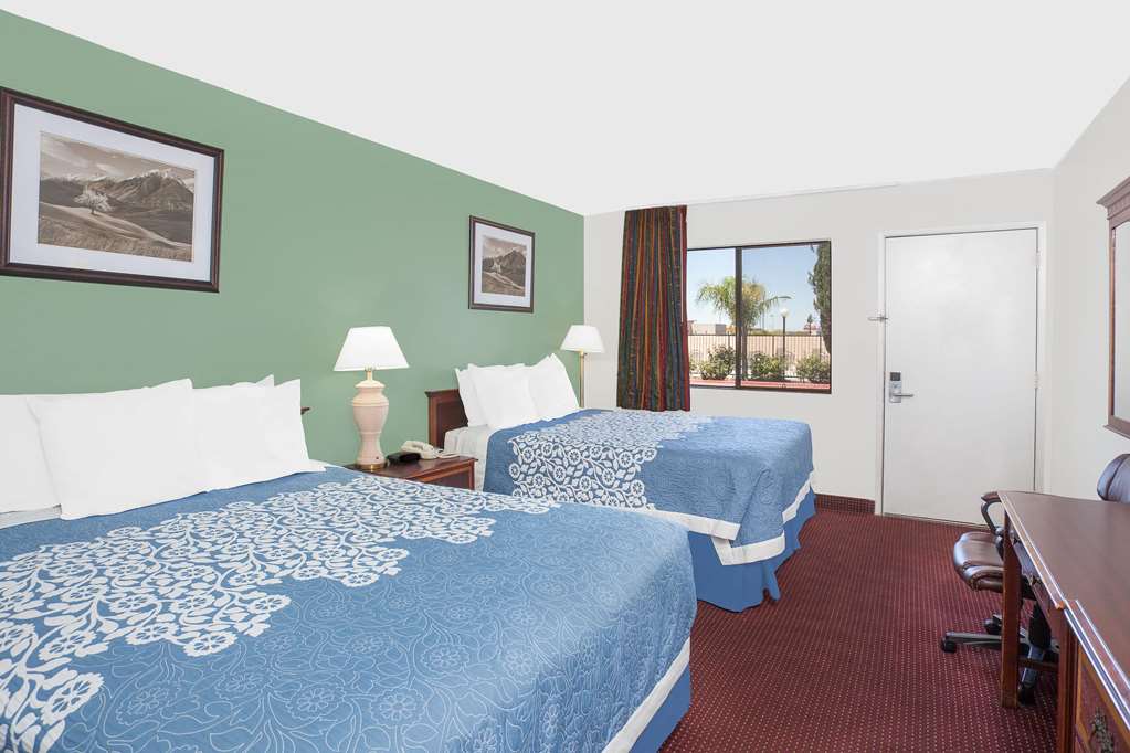Days Inn by Wyndham Lost Hills - photo 9