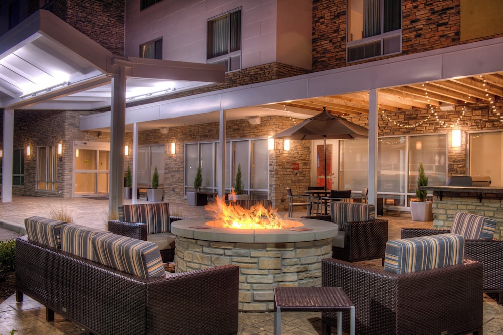 TownePlace Suites by Marriott St. Louis Chesterfield - photo 37
