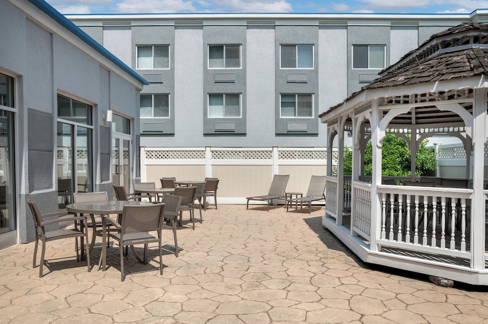 Holiday Inn Express & Suites Hawthorne Elmsford North by IHG - photo 40