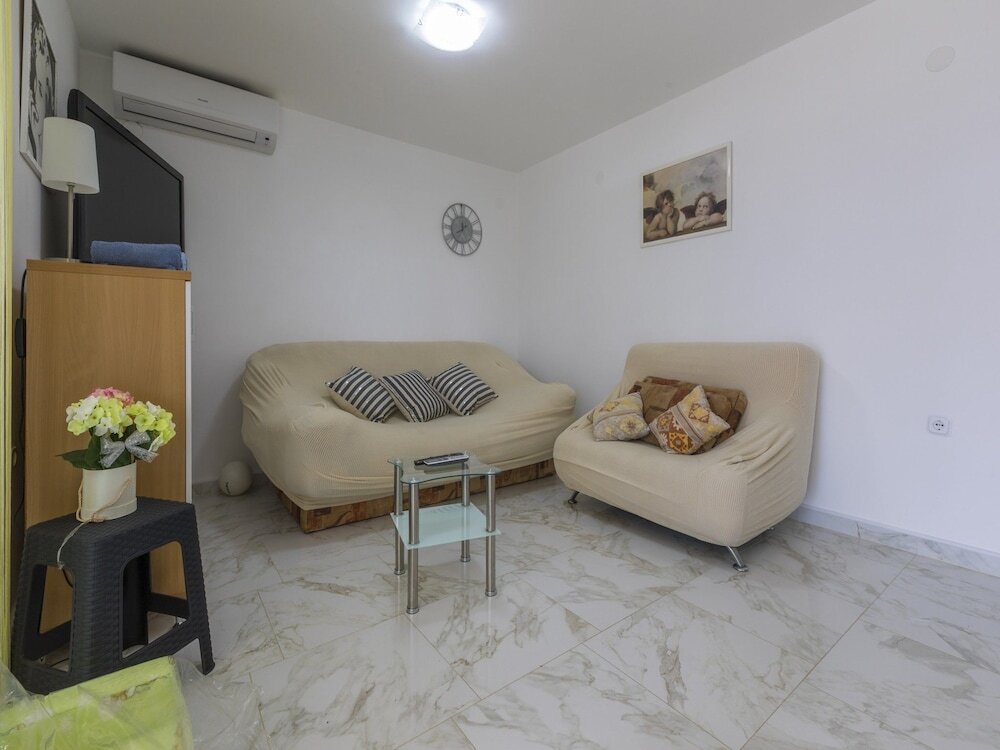 Apartment in Selce 39426 — 4-Star Luxury Hotel in Selce, Croatia