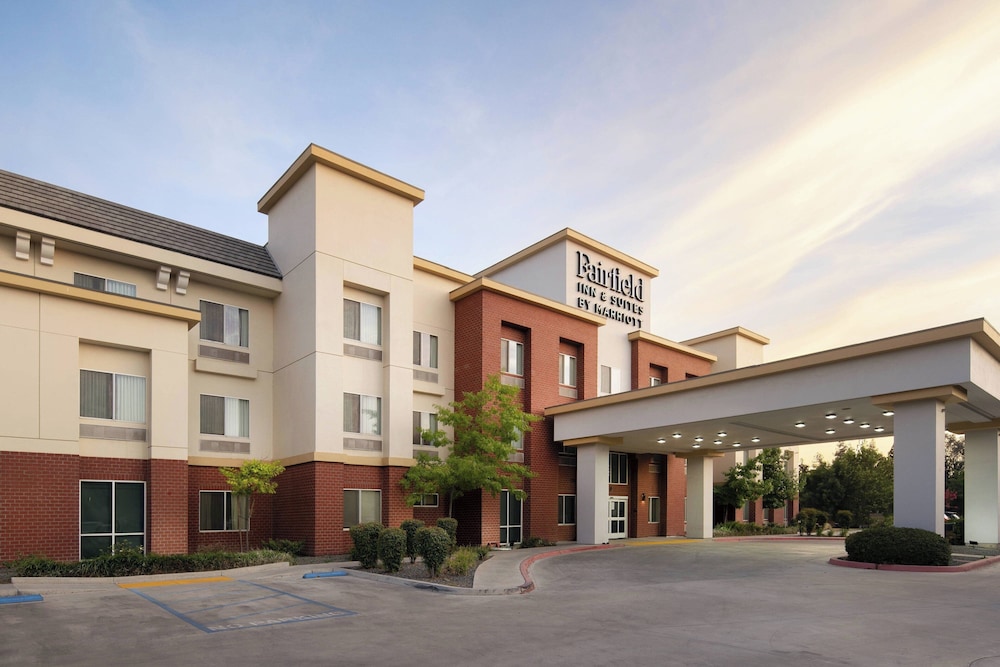 Fairfield Inn & Suites Visalia Tulare — hotel in Tulare