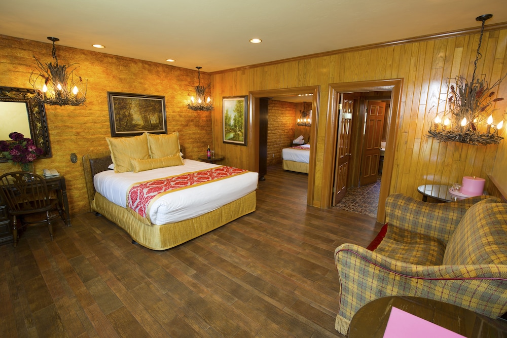 Madonna Inn - photo 3