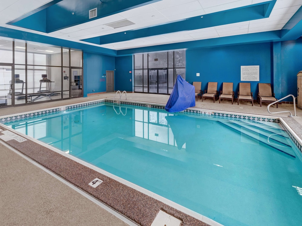 Hampton Inn Pittsburgh Monroeville - photo 14