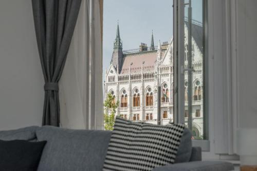 Parlament Panorama Luxury Apartman — 4-Star Luxury Hotel in Budapest, Hungary