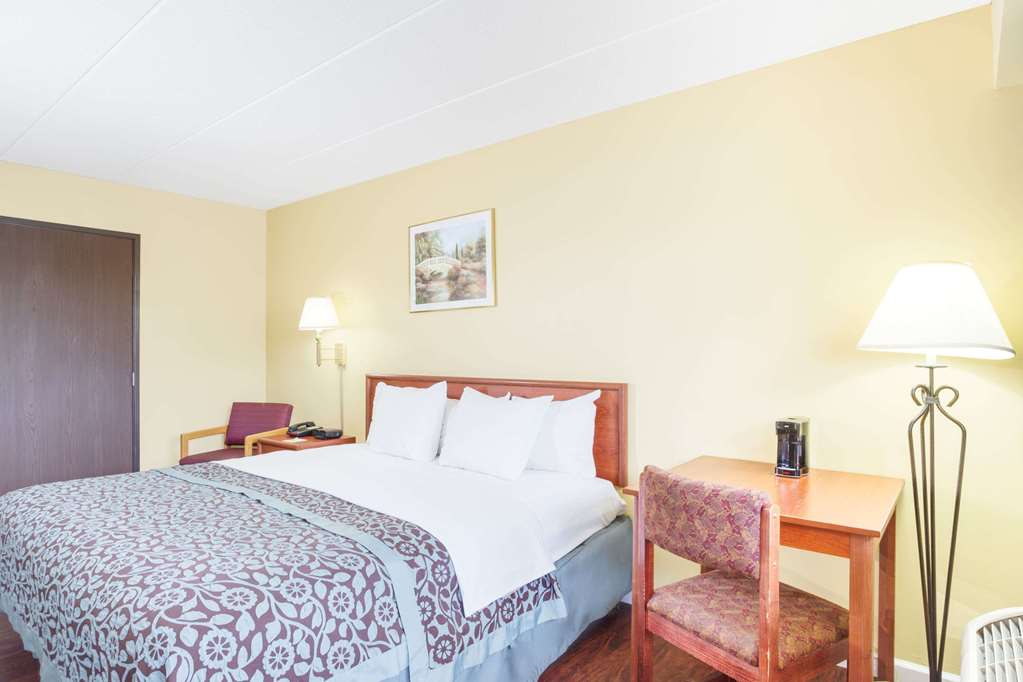 Days Inn by Wyndham Athens - photo 12