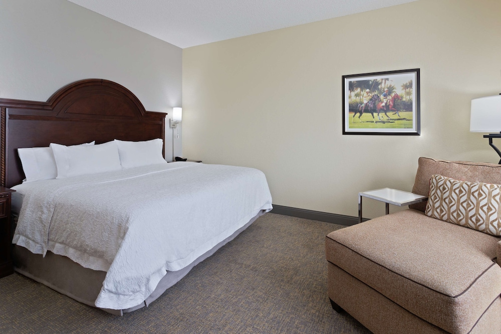 Hampton Inn & Suites Wellington - photo 11
