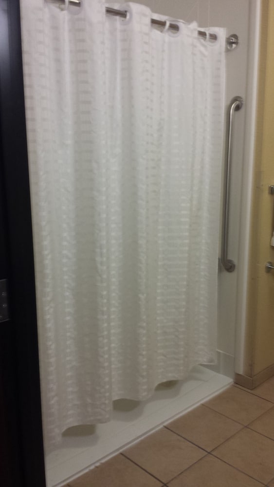 Paradise Inn & Suites - photo 12