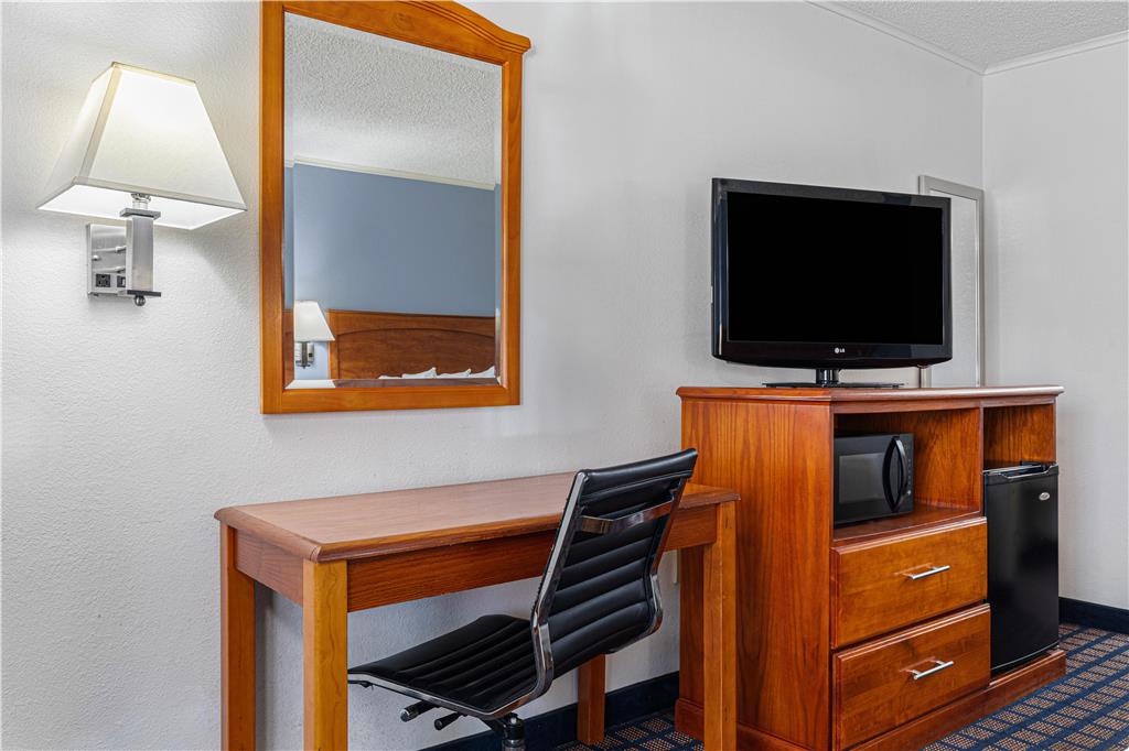 Best Western Palestine Inn - photo 18