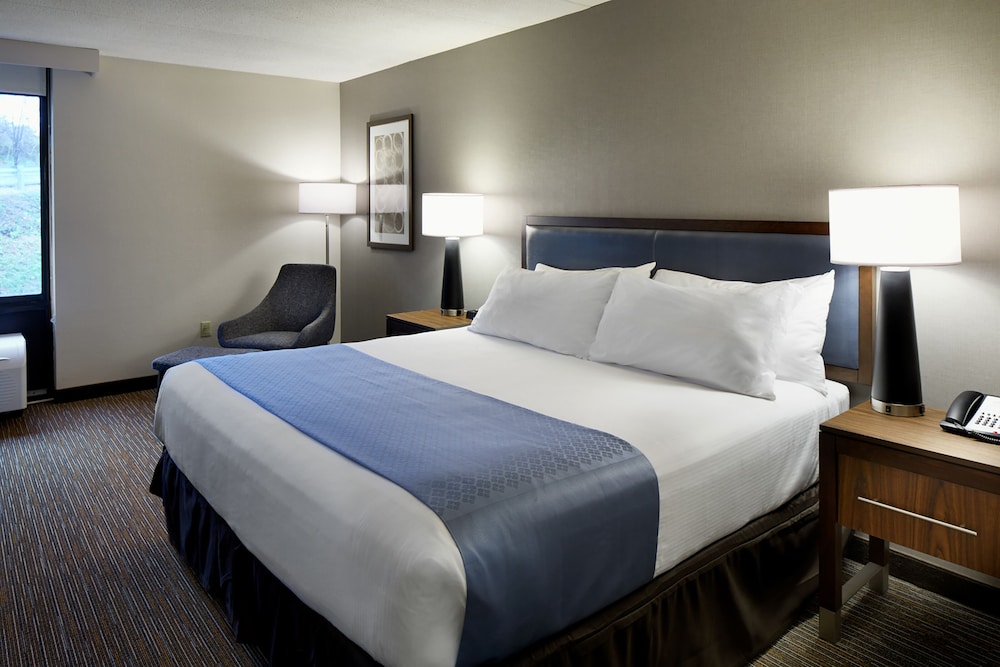 Wingate by Wyndham St. Clairsville Wheeling - photo 5