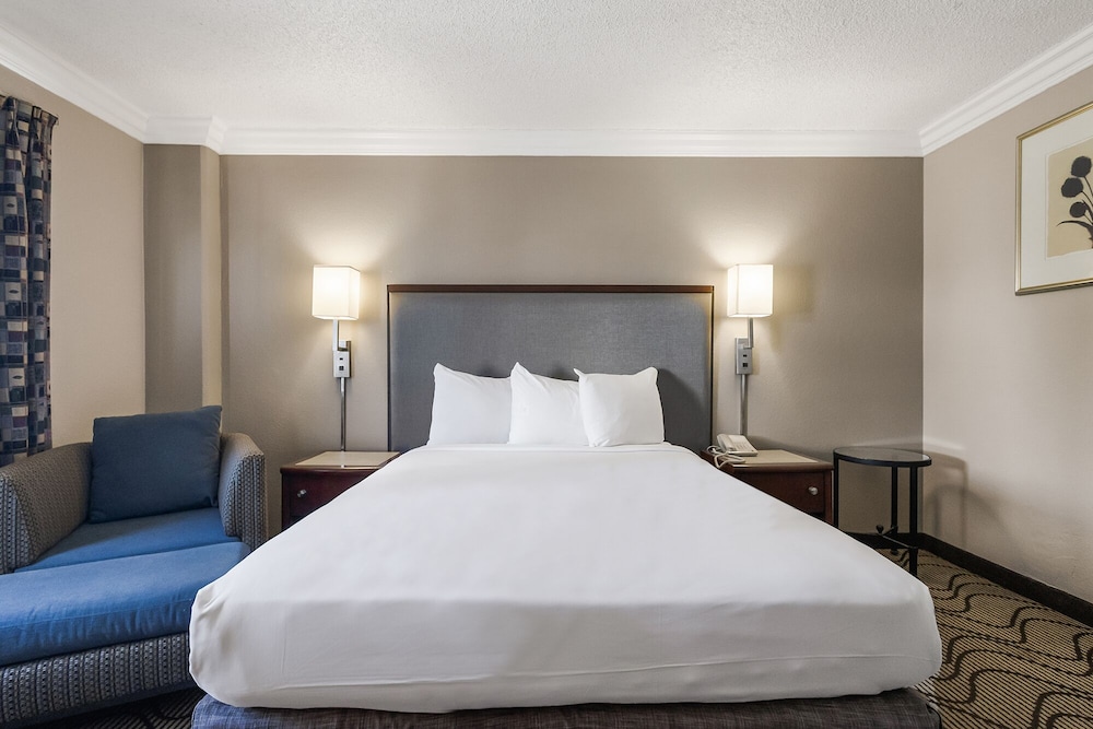 Jack London Inn - photo 16