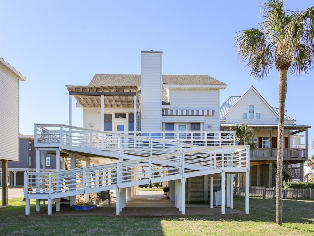 La Dolce Vita by Ryson Vacation Rentals — 4-Star Luxury Hotel in Galveston, United States