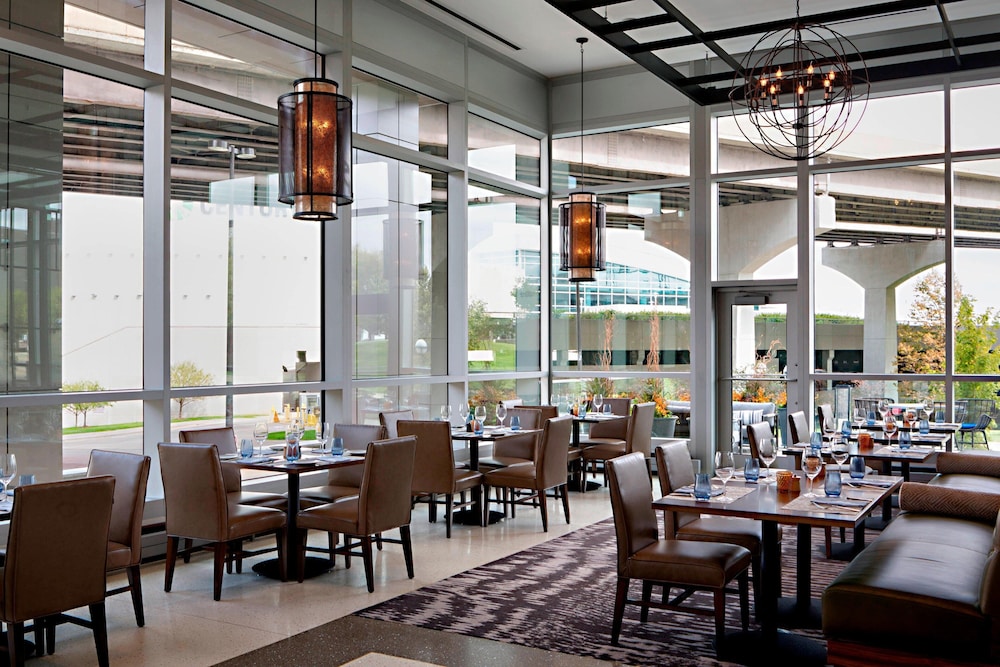 Omaha Marriott Downtown at the Capitol District - photo 57