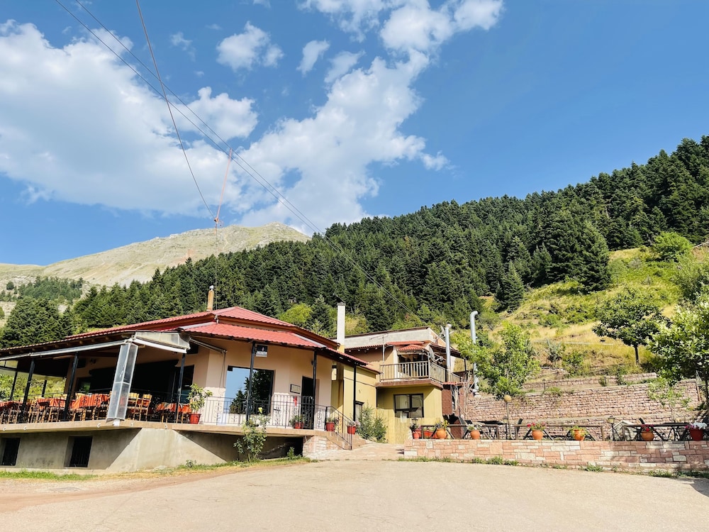 Ta livadia - last minute hotel in Argithea