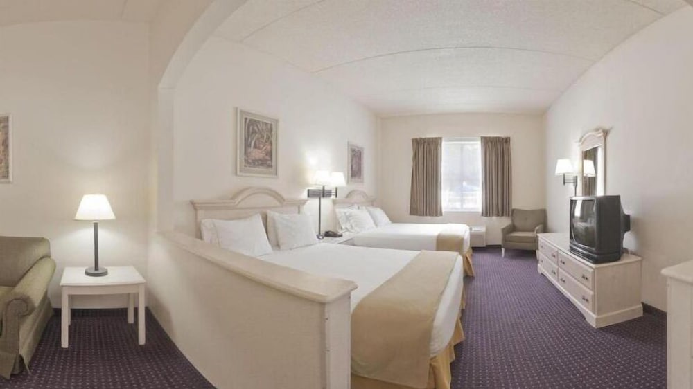 Holiday Inn Express Suites Plant City by IHG - photo 9