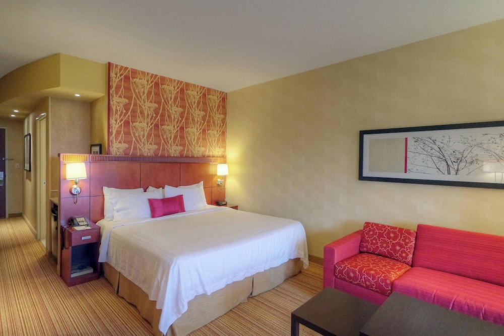 Courtyard by Marriott Medford Airport - photo 11