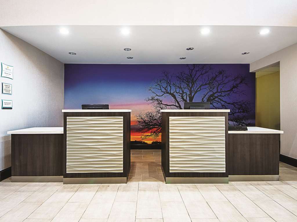 La Quinta Inn & Suites by Wyndham McKinney - photo 6