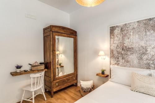 Annamaria Rooms - carbon neutral hotel in Naples