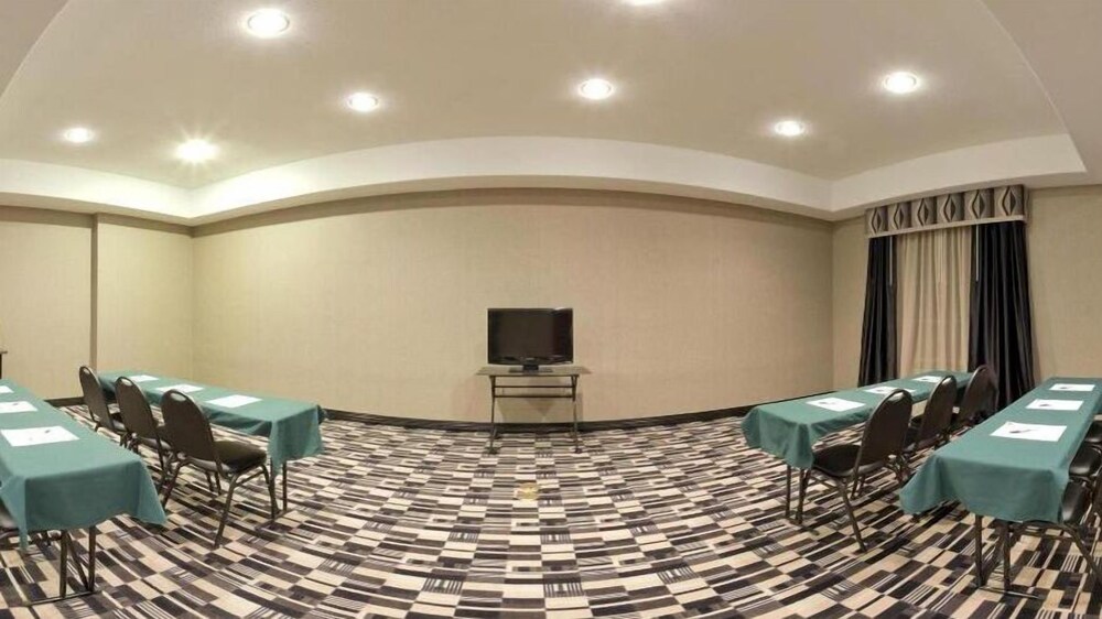 Holiday Inn Express Hotel & Suites Jacksonville South I 295 by IHG - photo 35