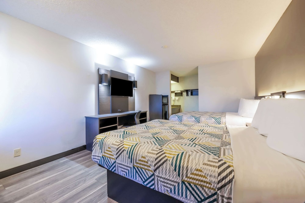 Econo Lodge Portland I 205 - photo 15