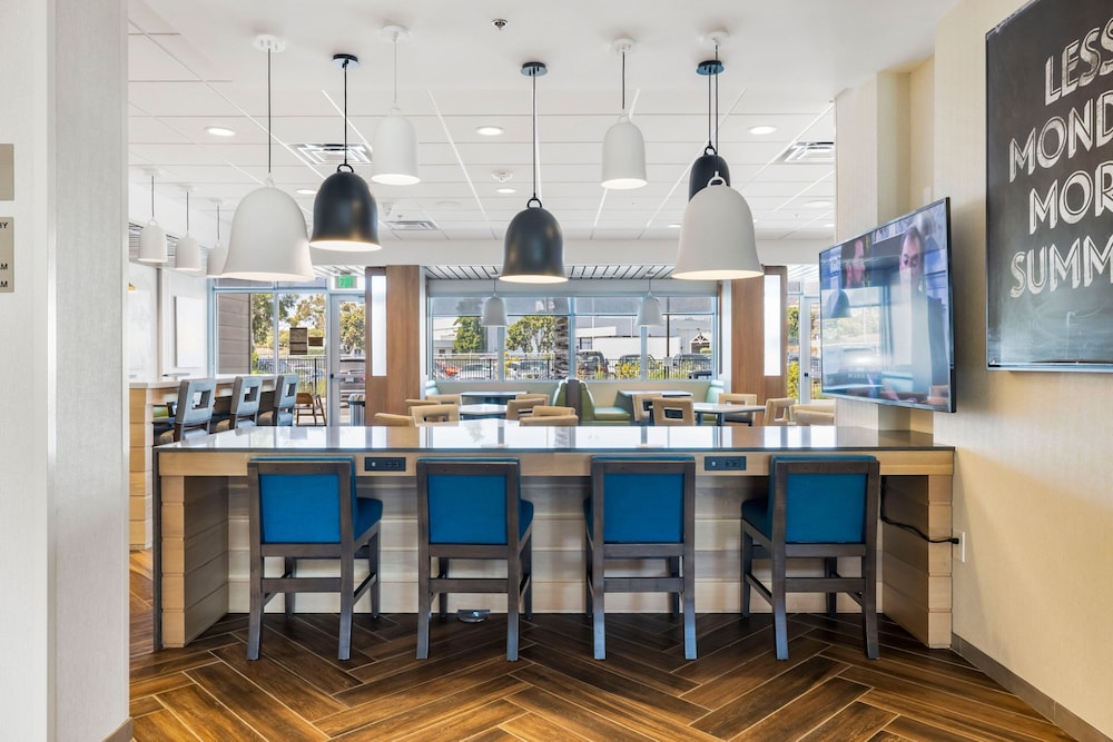 Fairfield by Marriott Inn & Suites San Francisco Airport Oyster Point Area - photo 29