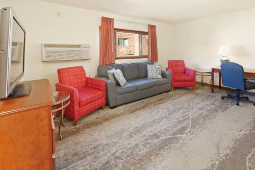Black Hills Luxury Suites - photo 5