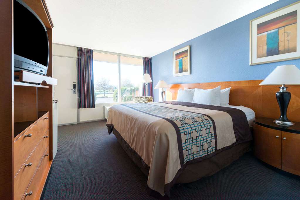 Days Inn by Wyndham Luray Shenandoah - photo 16