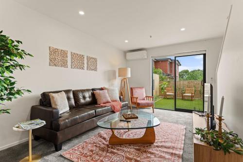 Alluring and Well decorated Home — 4-Star Luxury Hotel in Auckland, New Zealand