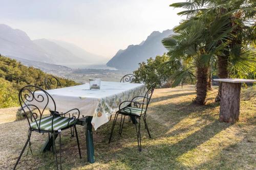 Casa Zanoni — 4-Star Luxury Hotel in Arco, Italy