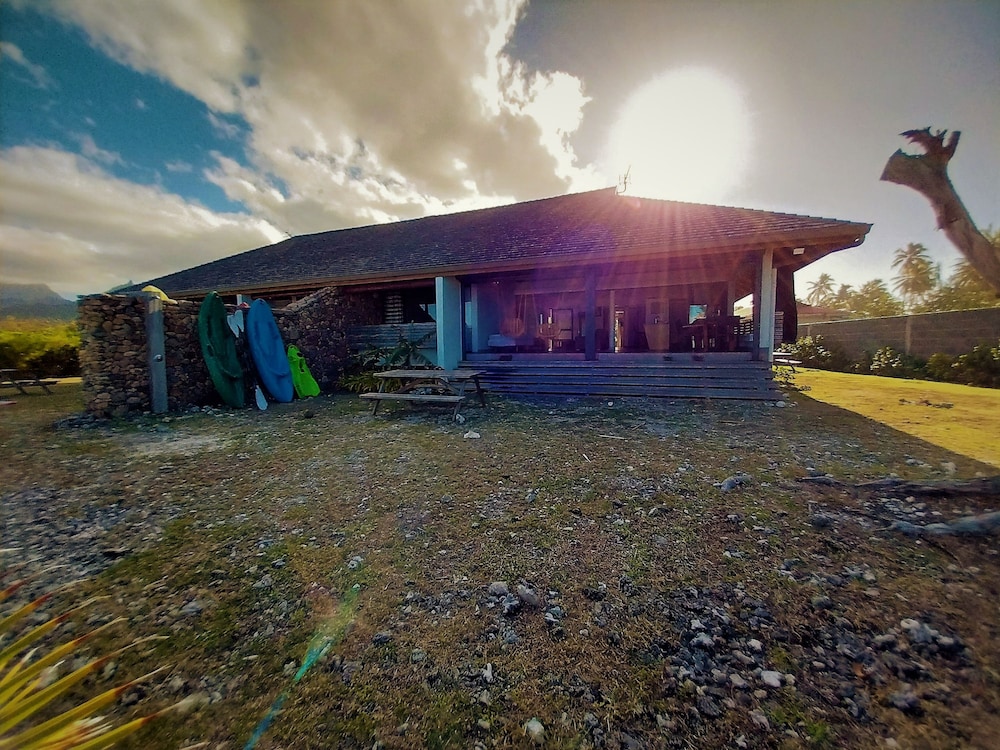 Moorea Toatea Beach Hoe — Unknown City — photo 2